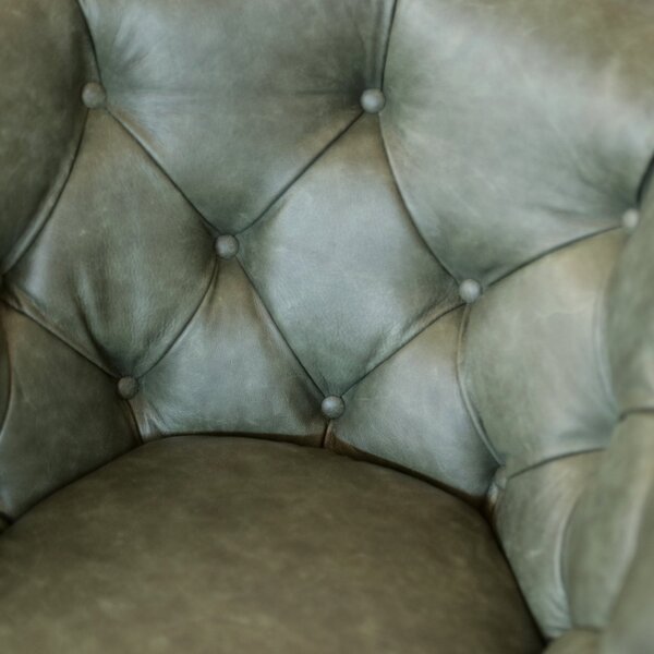 Sedia Chesterfield Diana Pelle Primo Fiore Premium – Eleganza Classica e Comfort Artigianale