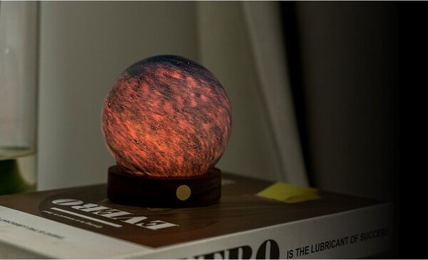 Decorazione luminosa colore naturale scuro con ricarica USB ø 8 cm Galaxy Breeze – Gingko