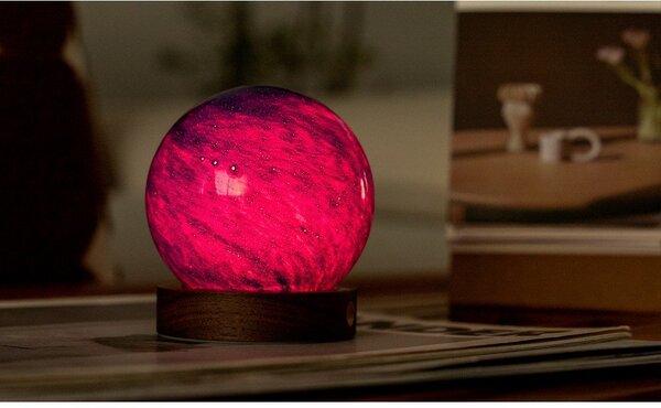 Decorazione luminosa colore naturale scuro con ricarica USB ø 8 cm Galaxy Breeze – Gingko
