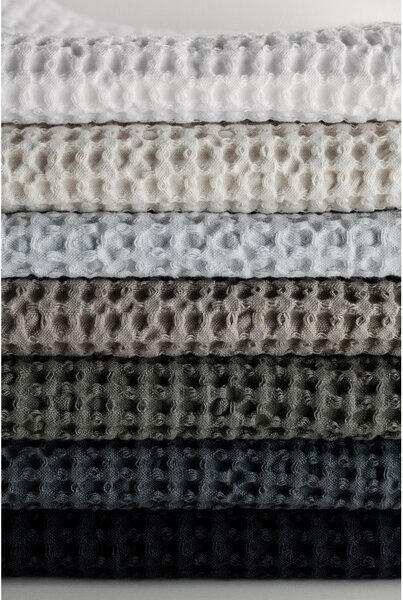 Asciugamano da bagno beige in cotone Moonbeam, 140 x 70 cm - Blomus
