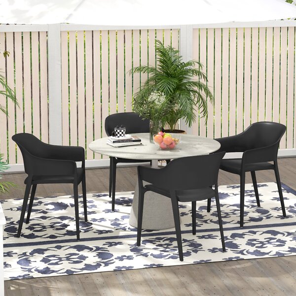 Set 4 Sedie da Giardino Impilabili con Braccioli e Schienale Alto 56x54,5x77,5 cm in Plastica Nero