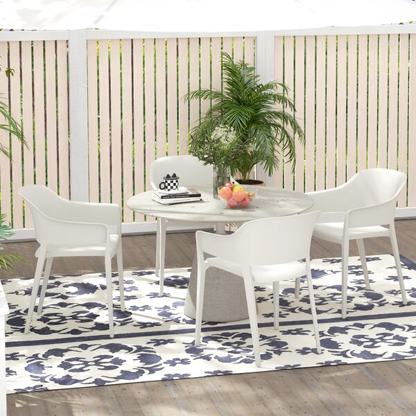 Set 4 Sedie da Giardino Impilabili con Braccioli e Schienale Alto 56x54,5x77,5 cm in Plastica Bianco