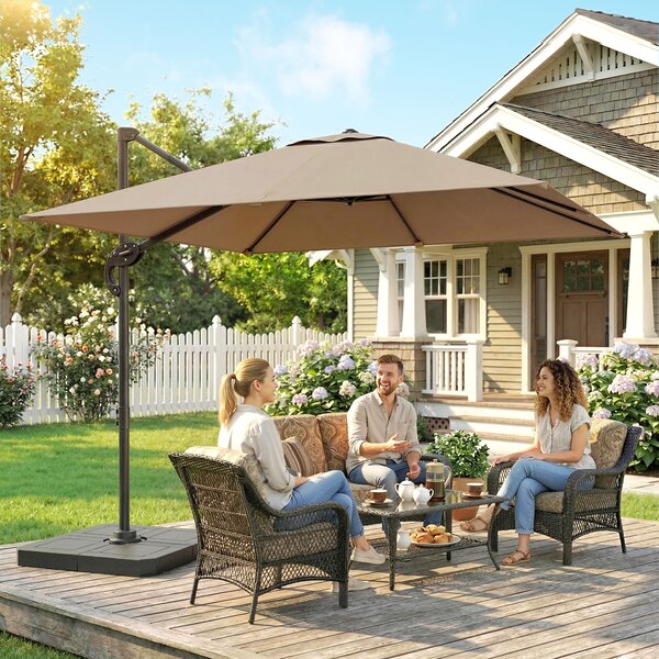 Outsunny Ombrellone a braccio quadrato, base e piastre di zavorra, asta in alluminio, protezione UPF50+, 2,4x2,4m, Kaki | Aosom Italy
