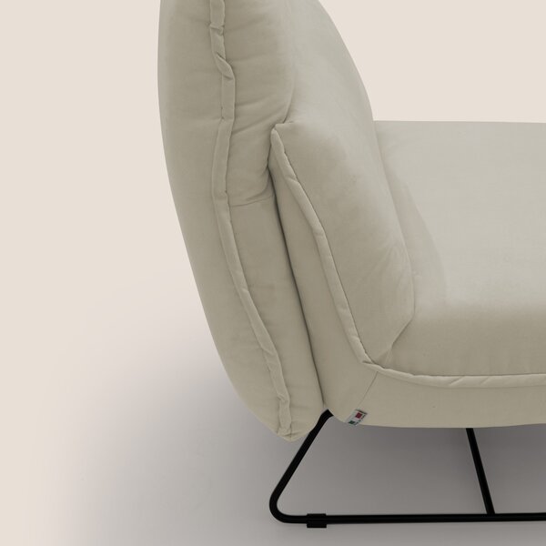 Tessa Poltroncina dal design moderno in morbida microfibra smacchiabil