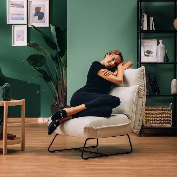 Tessa Poltroncina dal design moderno in morbida microfibra smacchiabil