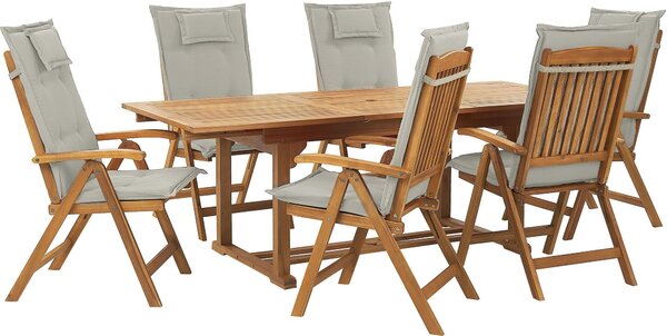 BELIANI Set da pranzo da giardino per 6 persone con sedie e tavolo in legno di acacia, cuscini color taupe, stile rustico, per balcone, terrazza e giardino