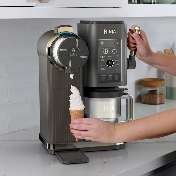 Ninja Macchina per Gelato Gelatiera 13 in 1 Capacit 0.47 Litri Potenza 800 Watt colore Grigio - NC701EU CREAMi Scoop & Swirl