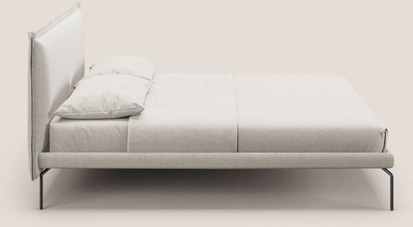 Eric letto imbottito design minimal in morbido tessuto impermeabile T1