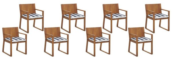 Set di 8 sedie da giardino in legno di acacia marrone con cuscini di seduta blu navy e strisce bianche resistenti all'acqua Beliani