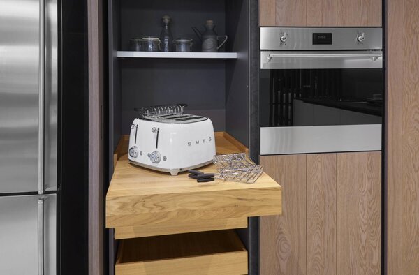 Smeg Tostapane 4 Fette Potenza 2000 Watt con 6 Livelli di Doratura colore Bianco - TSF03WHEU 50's Style