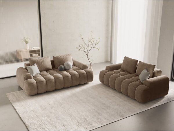 Divano marrone chiaro con rivestimento in velluto 200 cm Linz – Cosmopolitan Design