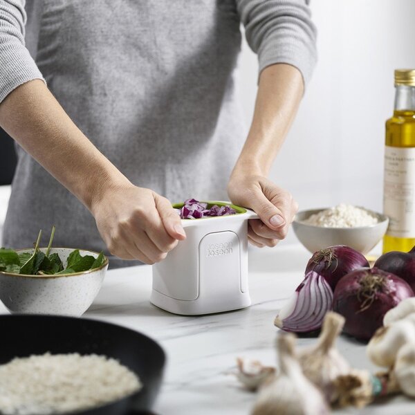 Utensile da taglio per le verdure/per le patate ChopCup – Joseph Joseph