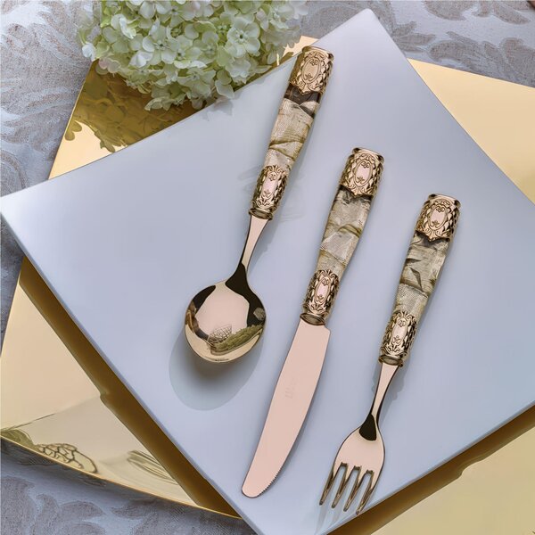 Servizio Posate QUEEN ORO GOLD Edizione Limitata 24 pezzi - 6 posti tavola manico Metacrilato effetto Tessuto ghiera in Metallo Dorato spessore 2,5 mm
