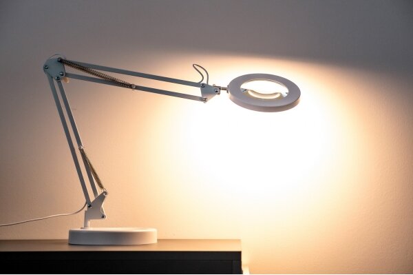 Brilagi - Lampada da tavolo LED dimmerabile con una lente d'ingrandimento LED/12W/5V 3000/4200/6000K bianco