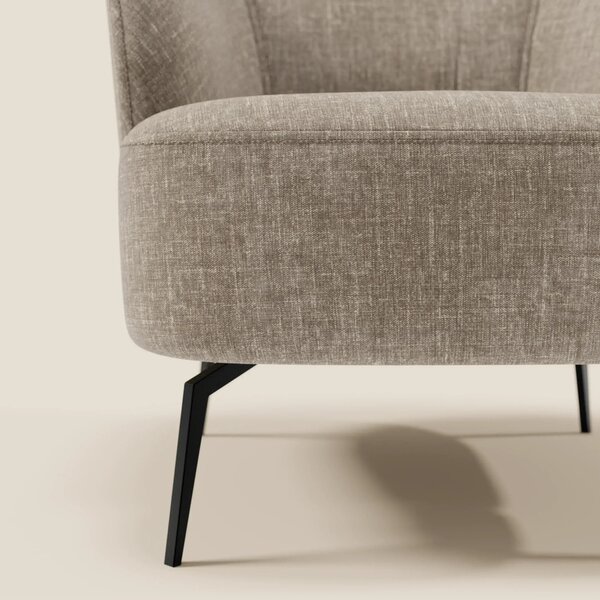 Renoa Poltroncina dall'eleganza moderna in tessuto smacchiabile T24 ma