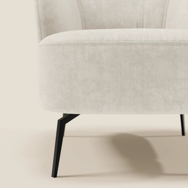 Renoa Poltroncina dall'eleganza moderna in tessuto smacchiabile T24 bi