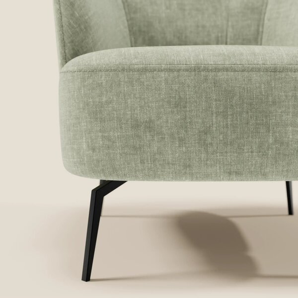 Renoa Poltroncina dall'eleganza moderna in tessuto smacchiabile T24 ve