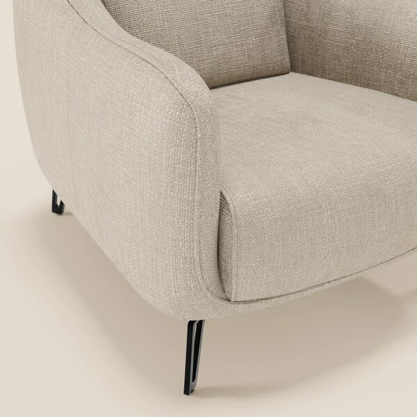 Avela Poltroncina dal comfort senza tempo in morbido tessuto impermeab