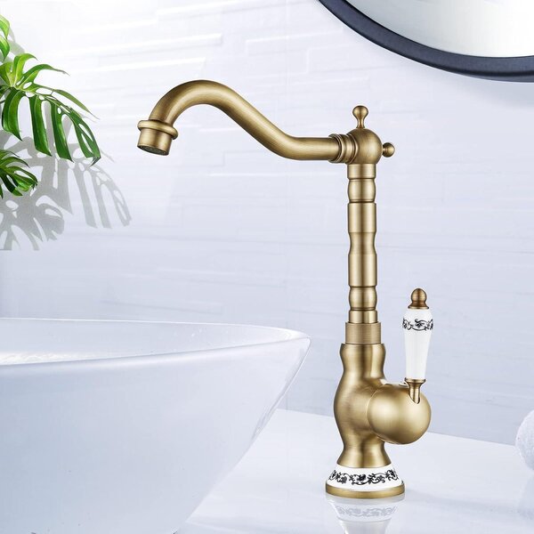Miscelatore per lavabo in stile vintage, realizzato in ottone anticato, con bocchetta girevole a 360° e comando monocomando