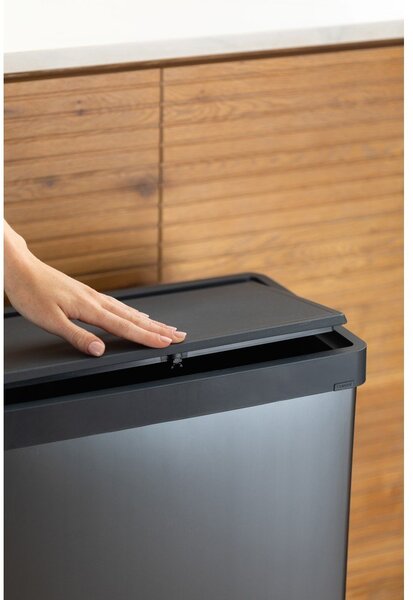 Cestino per la spazzatura grigio touch in plastica riciclata 54 l Verto High - Curver