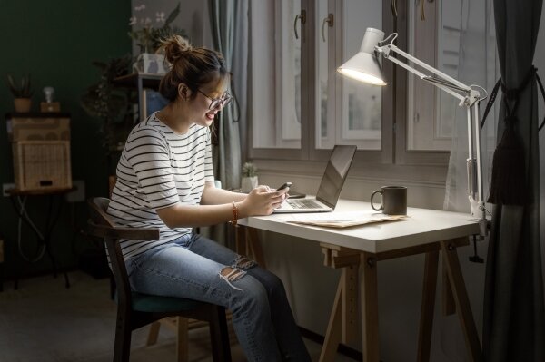 Osram - Lampada da scrivania LED dimmerabile con morsetto OFFICE LINE LED/9W/230V 3000K bianca