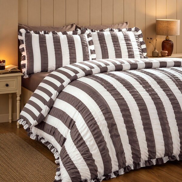 Set copripiumino e federa marrone scuro per letto matrimoniale 200x200 cm Seersucker Frill Stripe – Catherine Lansfield