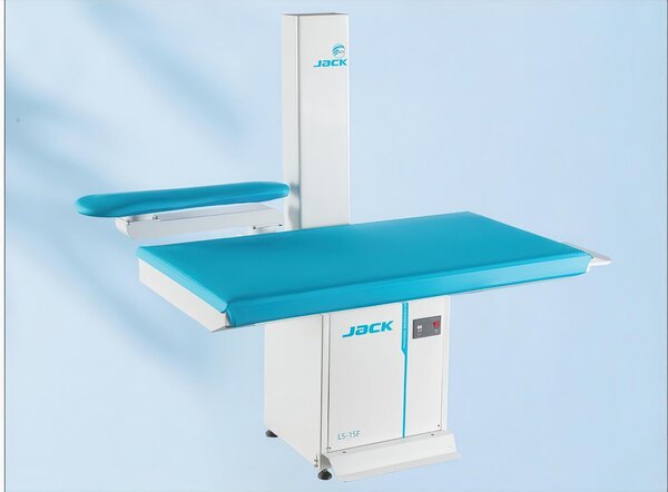 Tavolo da stiro Professionale Rettangolare, riscaldato aspirante.5L-12F-F82 flussi di velocit� Con Braccetto Dimensioni Area stiro 120x 80 Peso 80 kg