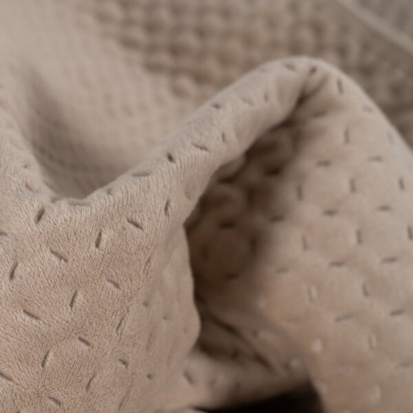 Copriletto beige in velluto con rivestimento trapuntato 240x260 cm – Ixia