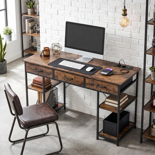 HOMCOM Scrivania con Contenitore con Prese di Corrente, 3 Cassetti in Tessuto e 4 Ripiani di Stoccaggio, 120x40x76 cm, Marrone | Aosom Italy