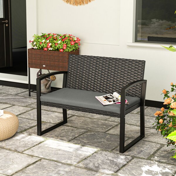 Outsunny Panca da giardino 2 posti, panca da esterno in resina intrecciata PE con cuscino, acciaio galvanizzato, 103x58x78cm, grigio e nero | Aosom Italy