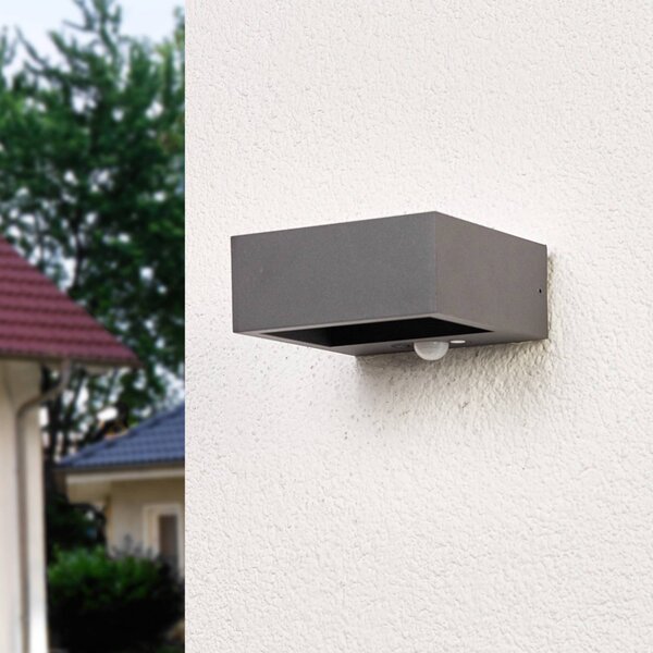 Lucande Lampada da parete solare a LED Mahra, antracite, metallo, sensore Mahra, Alluminio / Grigio / Zincato, Alluminio, Moderno, Lampada solare da esterni