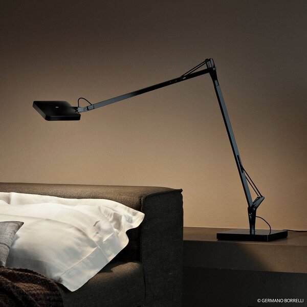 FLOS Lampada da scrivania a LED KELVIN, Nero, Studio / Ufficio, Alluminio, Design, Lampada da tavolo LED