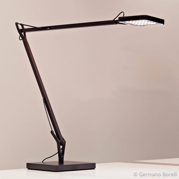 FLOS Lampada da scrivania a LED KELVIN, Nero, Studio / Ufficio, Alluminio, Design, Lampada da tavolo LED